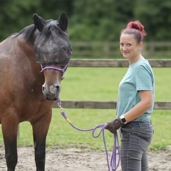 Stefanie Blau, Tierheilpraktikerin